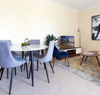 Stay in the heart of Randwick with style - Airlie Beach Holiday