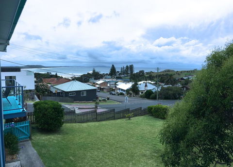 Clareview, 8 Korogora Street - Airlie Beach Holiday 0