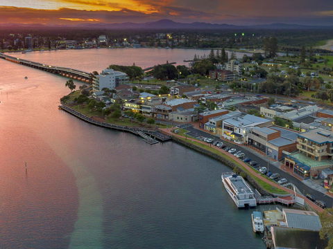 Centrepoint 10 - Airlie Beach Holiday 5