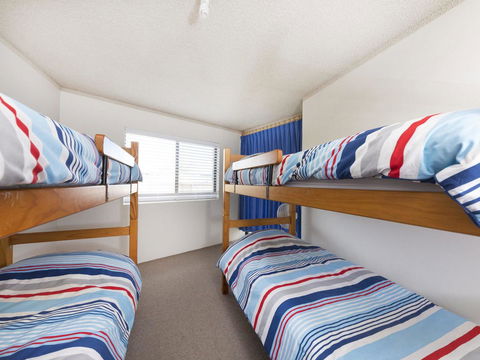 Centrepoint 10 - Airlie Beach Holiday 1