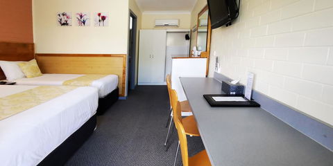 Highway Motor Inn Taree - Airlie Beach Holiday 10