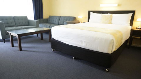 Highway Motor Inn Taree - Airlie Beach Holiday 13