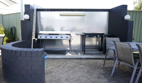 Highway Motor Inn Taree - Airlie Beach Holiday 31