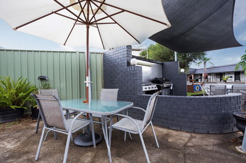 Highway Motor Inn Taree - Airlie Beach Holiday 30