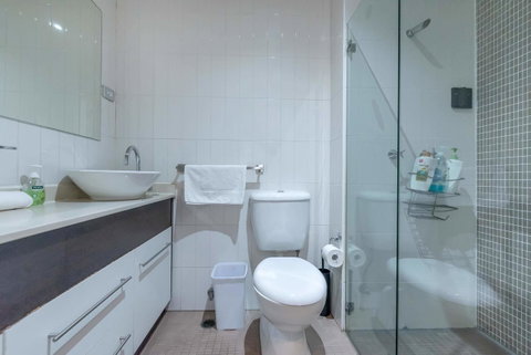 2 Bed House + Loft In Pyrmont - Airlie Beach Holiday 15