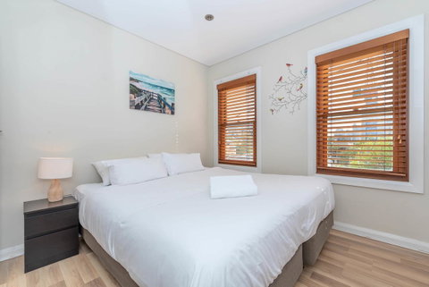 2 Bed House + Loft In Pyrmont - Airlie Beach Holiday 11