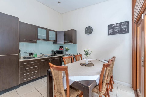 2 Bed House + Loft In Pyrmont - Airlie Beach Holiday 2