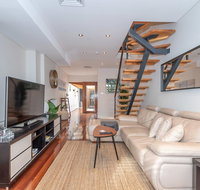 2 Bed House  Loft in Pyrmont - Airlie Beach Holiday