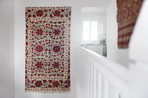 Stunning Flourish ON Bull - Airlie Beach Holiday 18