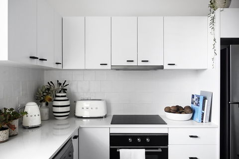 Stunning Flourish ON Bull - Airlie Beach Holiday 1