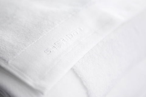 Stunning Flourish ON Bull - Airlie Beach Holiday 10