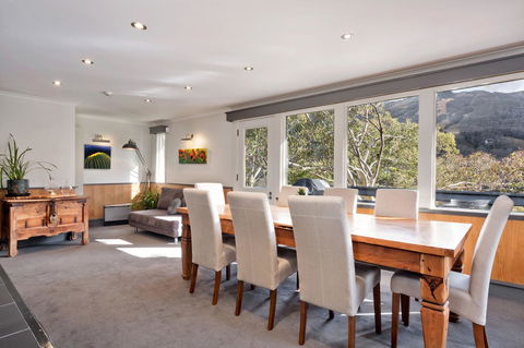 Pure Chalet Thredbo - Airlie Beach Holiday 18