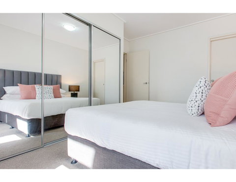 Walk To The Convention Centre, Casino, City - Airlie Beach Holiday 7