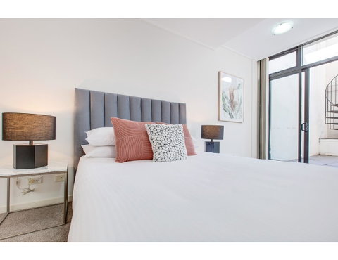 Walk To The Convention Centre, Casino, City - Airlie Beach Holiday 18