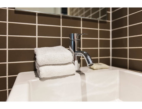 Walk To The Convention Centre, Casino, City - Airlie Beach Holiday 8
