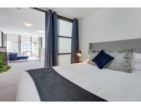 Walk To The Convention Centre, Casino, City - Airlie Beach Holiday 20