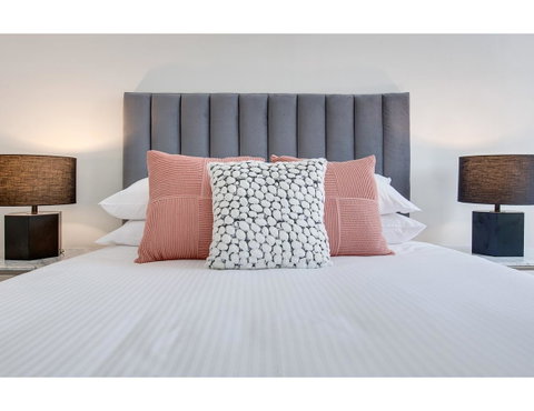 Walk To The Convention Centre, Casino, City - Airlie Beach Holiday 25