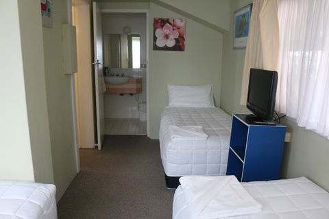 Golden Sands Motor Inn - Airlie Beach Holiday 22