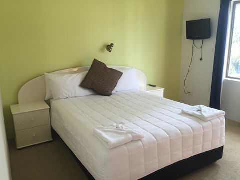 Golden Sands Motor Inn - Airlie Beach Holiday 2