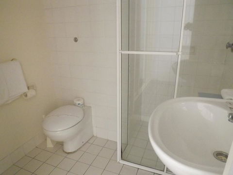 Golden Sands Motor Inn - Airlie Beach Holiday 29