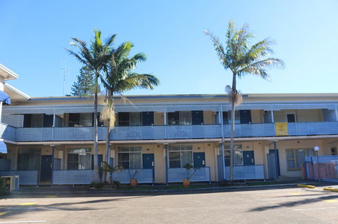 Golden Sands Motor Inn - Airlie Beach Holiday 11