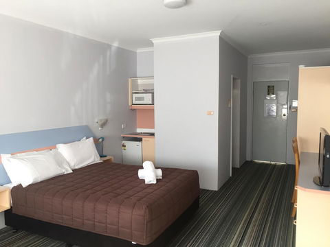 Golden Sands Motor Inn - Airlie Beach Holiday 8