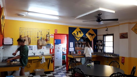 Alice\'s Secret Travellers Inn - Airlie Beach Holiday 28