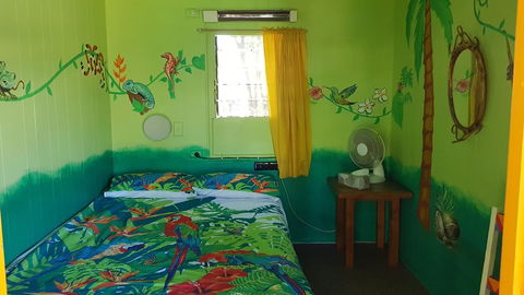 Alice\'s Secret Travellers Inn - Airlie Beach Holiday 36