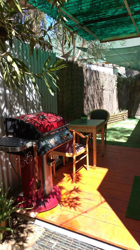 Alice\'s Secret Travellers Inn - Airlie Beach Holiday 5