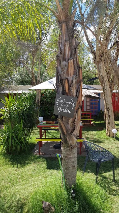 Alice\'s Secret Travellers Inn - Airlie Beach Holiday 16