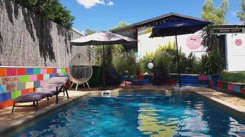 Alice\'s Secret Travellers Inn - Airlie Beach Holiday 19
