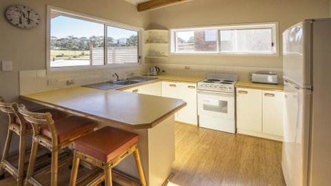 Boomer Crescent 5 Kioloa - Airlie Beach Holiday 3