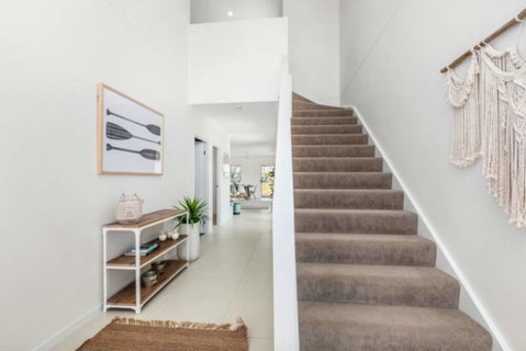Brand New PRIZE HOME 50m Path To Beach - Airlie Beach Holiday 2