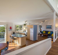 Breeze in Mollymook Beach - Airlie Beach Holiday