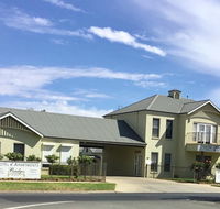 Bridges on Meninya Motel  Apartments
