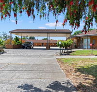 Broadford Sugarloaf Motel - Airlie Beach Holiday