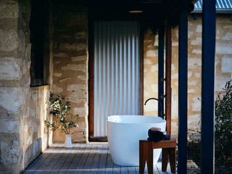 Burnside Organic Farm - Airlie Beach Holiday 0