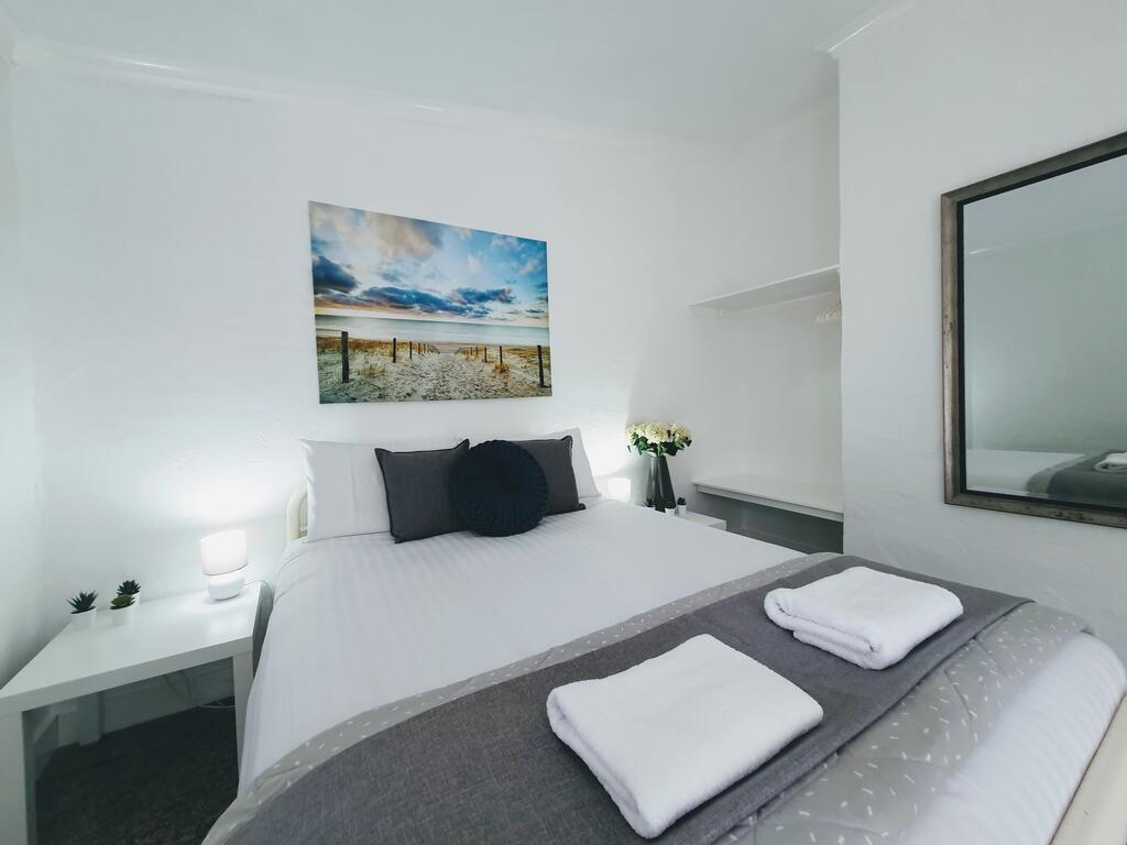 Singleton WA Airlie Beach Holiday