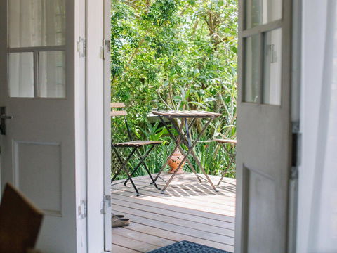 Byron Garden Retreat - Airlie Beach Holiday 3