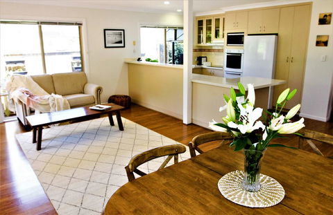 Byron Marvell - Airlie Beach Holiday 2
