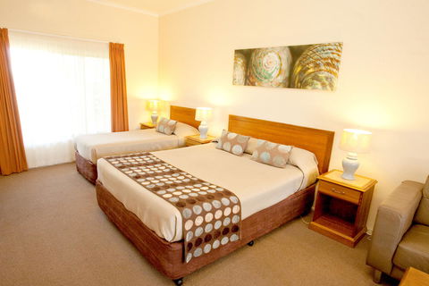 Byron Motor Lodge Motel - Airlie Beach Holiday 2