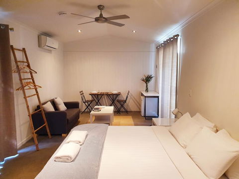 Byron Palms Guesthouse - Airlie Beach Holiday 2
