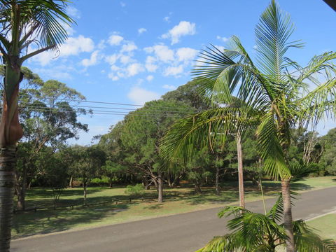 Cabenay 3 - VIEWS ACROSS THE PARK - Airlie Beach Holiday 2