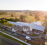 Camden Valley Inn - Airlie Beach Holiday