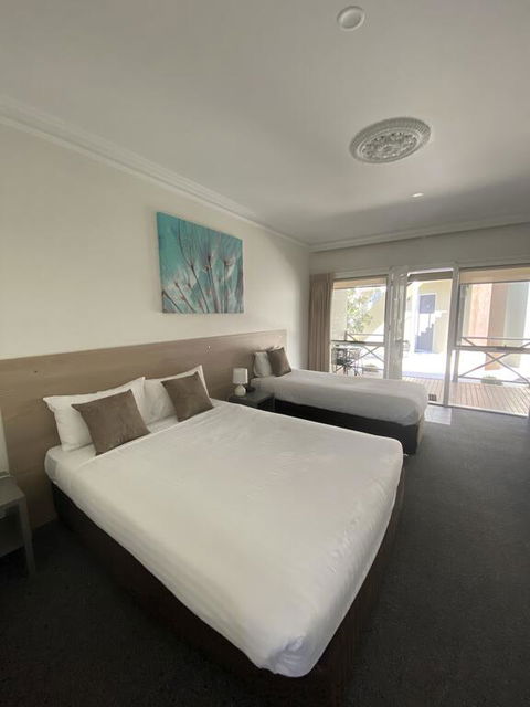 Campaspe Lodge - Airlie Beach Holiday 2
