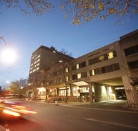 Canberra City YHA - Airlie Beach Holiday