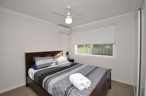 Capricorn Villas - Airlie Beach Holiday 1