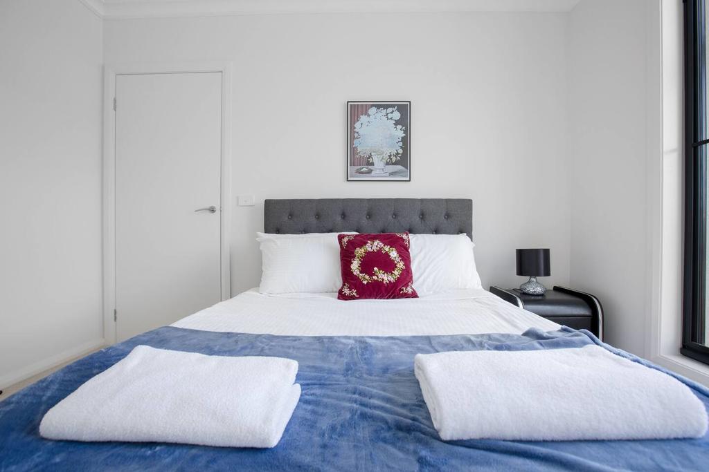 Narre Warren VIC Airlie Beach Holiday