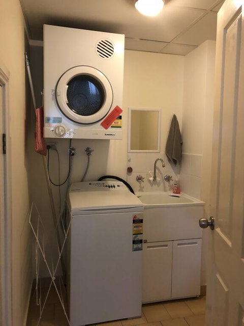 Caulta Apartments - Airlie Beach Holiday 1
