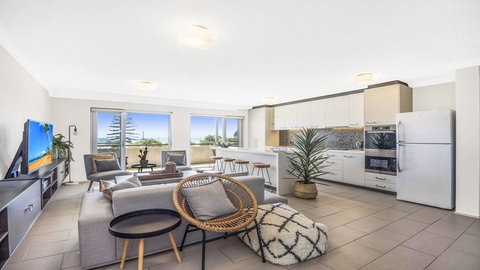 Central Park Suites - Airlie Beach Holiday 3